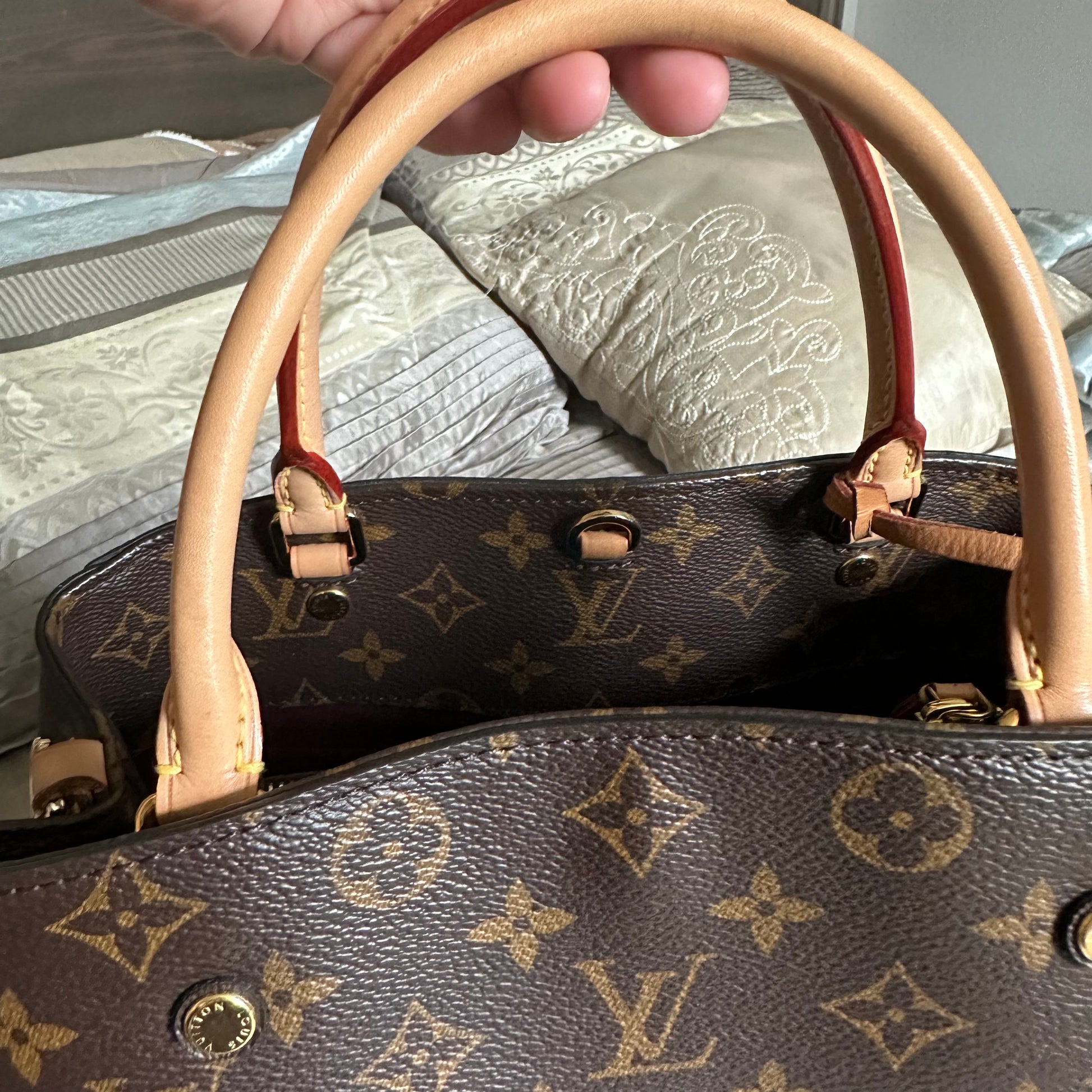 Louis Vuitton Montaigne MM Monogram Handbag w/Shoulder Strap