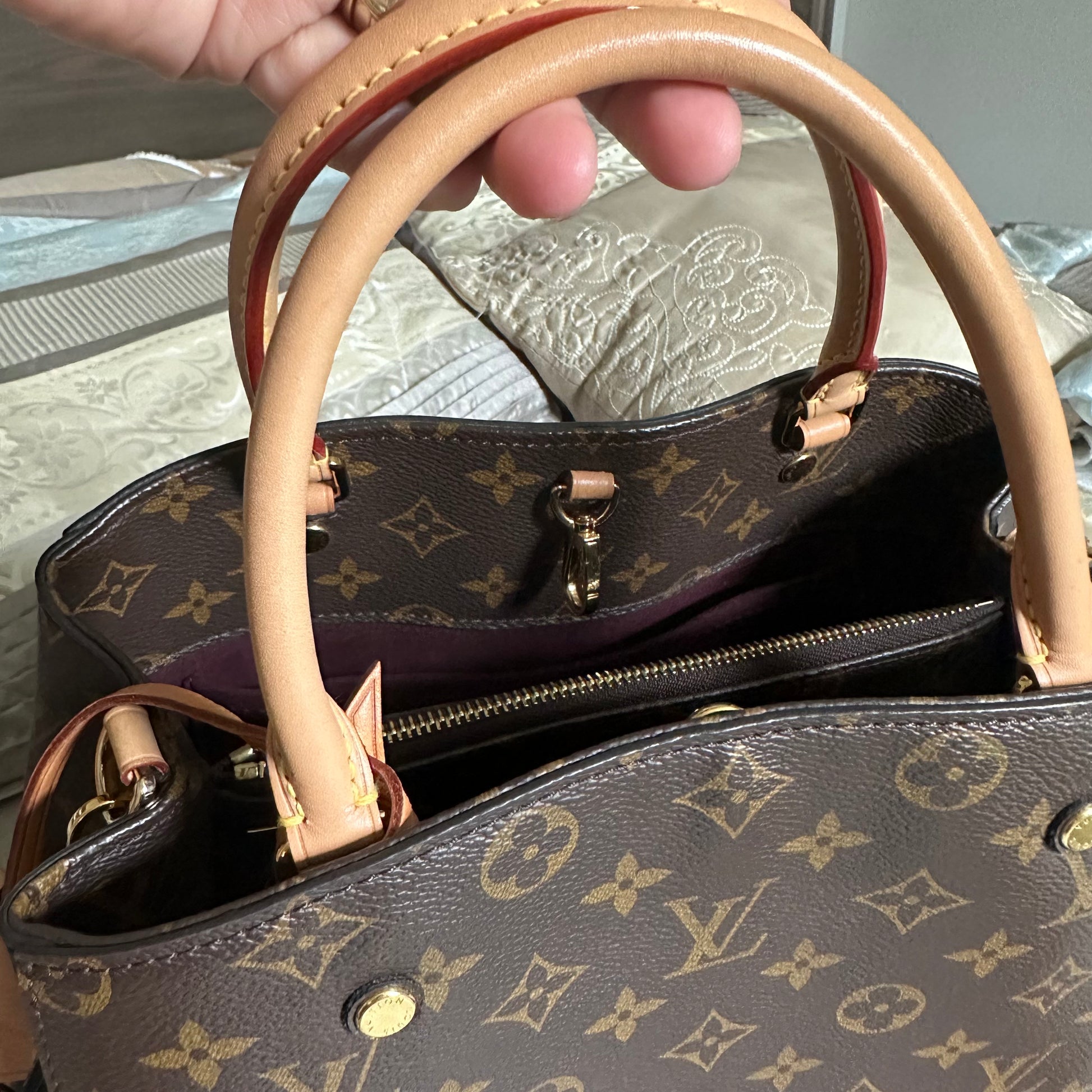 Louis Vuitton Montaigne MM Monogram Handbag w/Shoulder Strap